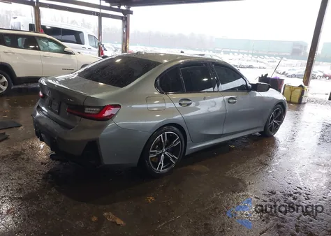 2023 BMW 3 Series M340I xDrive z USA, uszkodzony, nr VIN 3MW49FF07P8D52751